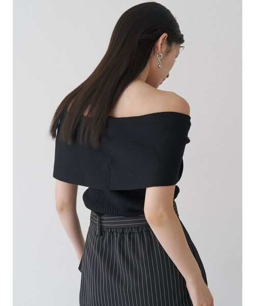 MURUA（ムルーア）の「オフショルダーツイストニット（ニット/セーター・レディース・オレンジ/ブラック・FREE）」の6枚目の写真