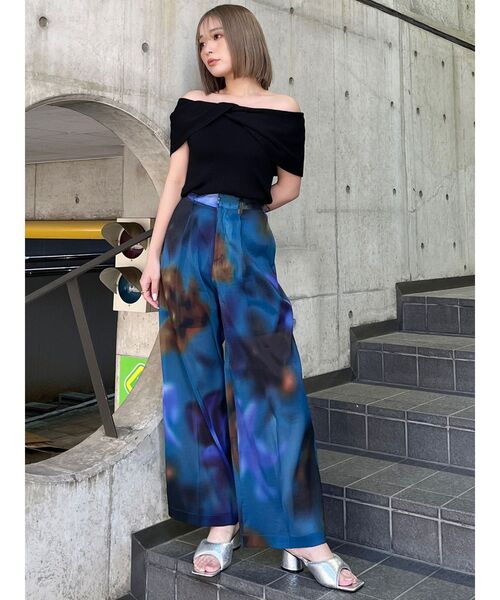 MURUA（ムルーア）の「オフショルダーツイストニット（ニット/セーター・レディース・オレンジ/ブラック・FREE）」の13枚目の写真