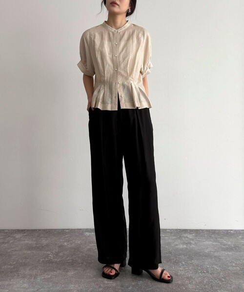 fredy emue（フレディエミュ）の「クロップドハーフスリーブブラウス（シャツ/ブラウス・レディース・サックスブルー/チャコールグレー/オフホワイト/ベージュ・38）」の5枚目の写真