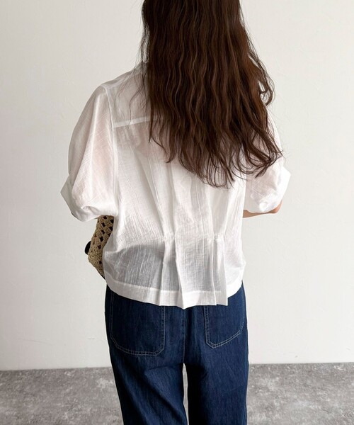 fredy emue（フレディエミュ）の「クロップドハーフスリーブブラウス（シャツ/ブラウス・レディース・サックスブルー/チャコールグレー/オフホワイト/ベージュ・38）」の21枚目の写真