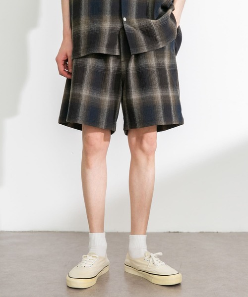 URBAN RESEARCH Sonny Label(アーバンリサーチサニーレーベル)の「オンブレチェックイージーショートパンツ(その他パンツ・メンズ・ブラック/ネイビー・MEDIUM/LARGE)」の18枚目の写真
