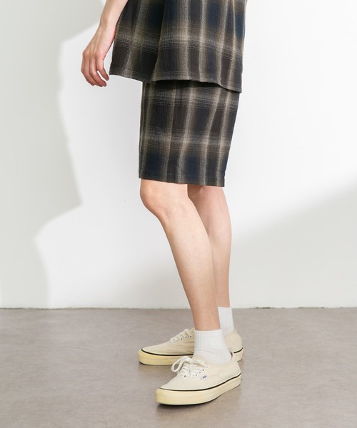 URBAN RESEARCH Sonny Label(アーバンリサーチサニーレーベル)の「オンブレチェックイージーショートパンツ(その他パンツ・メンズ・ブラック/ネイビー・MEDIUM/LARGE)」の19枚目の写真