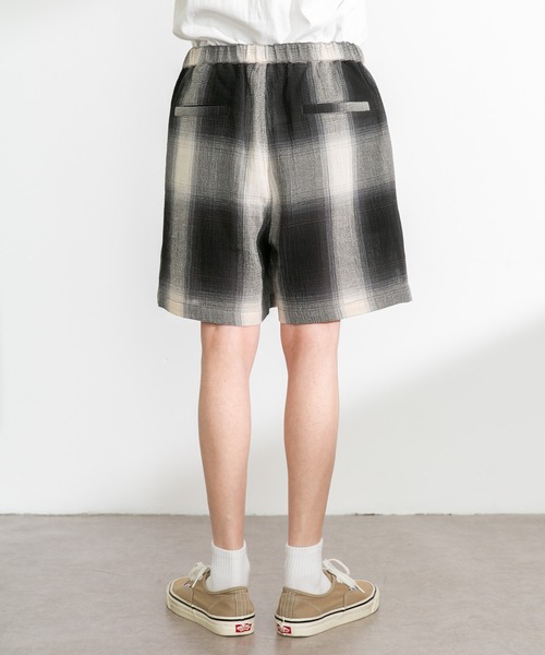 URBAN RESEARCH Sonny Label(アーバンリサーチサニーレーベル)の「オンブレチェックイージーショートパンツ(その他パンツ・メンズ・ブラック/ネイビー・MEDIUM/LARGE)」の10枚目の写真
