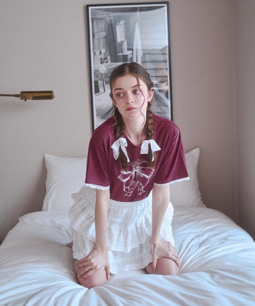 Lovilyn(ラヴィリン)の「ビンテージリボンプリントTシャツ(Tシャツ/カットソー・レディース・レッド/チャコールグレー・FREE)」の18枚目の写真