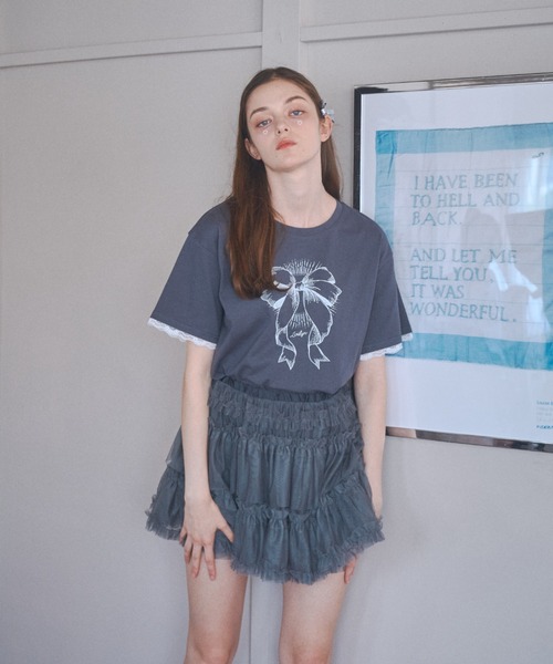 Lovilyn(ラヴィリン)の「ビンテージリボンプリントTシャツ(Tシャツ/カットソー・レディース・レッド/チャコールグレー・FREE)」の11枚目の写真