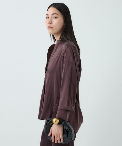 Chaos（カオス）の「Chaos(カオス)/モーラスタンドスキッパーブラウス　【セットアップ可】（シャツ/ブラウス・レディース・アイボリー/ダークブラウン系/チャコール/グレー系その他・FREE）」の5枚目の写真