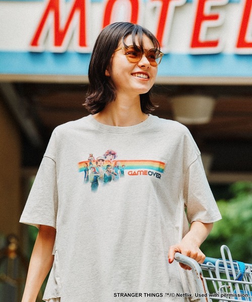 tシャツ 「STRANGER THINGS」コラボ サイドフリルTシャツ レディース niko and… tシャツ 「STRANGER THINGS」コラボ サイドフリルT
