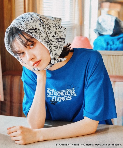 nikoand stranger thingsコラボ　フリル袖Tシャツ Fサイズ セール】【STRANGER THINGS】コラボ サイドフリルTシャツ（T