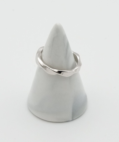 GRAiL(accessories)(グレイル(アクセサリー))の「twist wave ring(リング・メンズ・シルバー・ONE SIZE)」の5枚目の写真