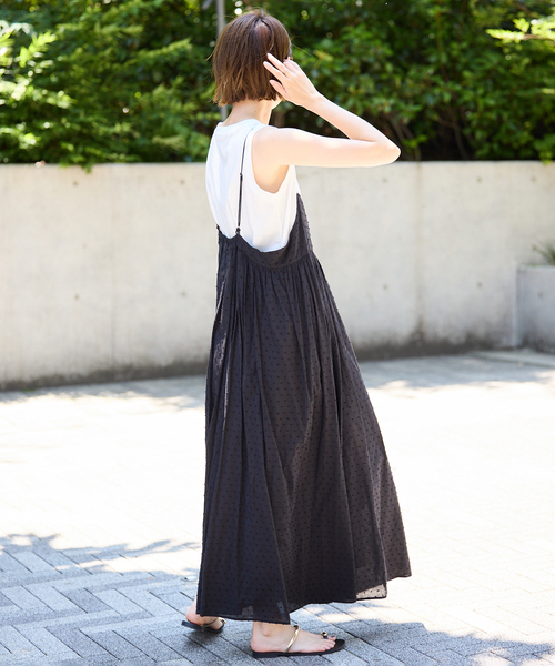 SLOBE IENA（スローブイエナ）の「《追加/2枚セット》エアリーギャザーキャミワンピースセット（ワンピース・レディース・ブラック/ブルー/パープル系その他/オレンジ・FREE）」の11枚目の写真