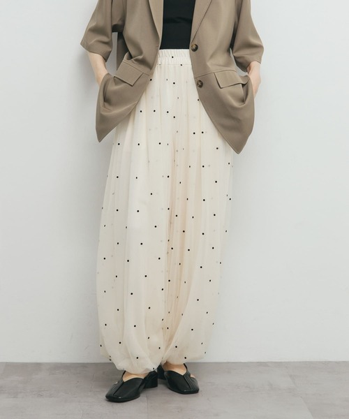 KBF（ケイビーエフ）の「フロッキードットチュールバルーンパンツ（その他パンツ・レディース・アイボリー/ブラック・ONE）」の10枚目の写真
