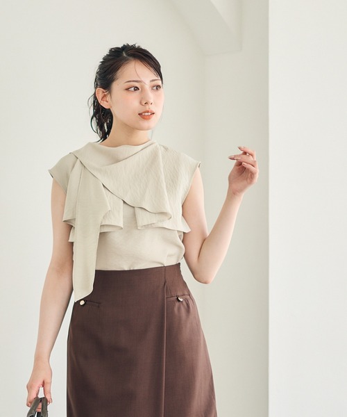 12Twelve Agenda(トゥエルブ アジェンダ)の「クールタッチソフトローン変型タイブラウス(シャツ/ブラウス・レディース・グレイッシュベージュ/チャコールグレー/ブルー・M)」の5枚目の写真
