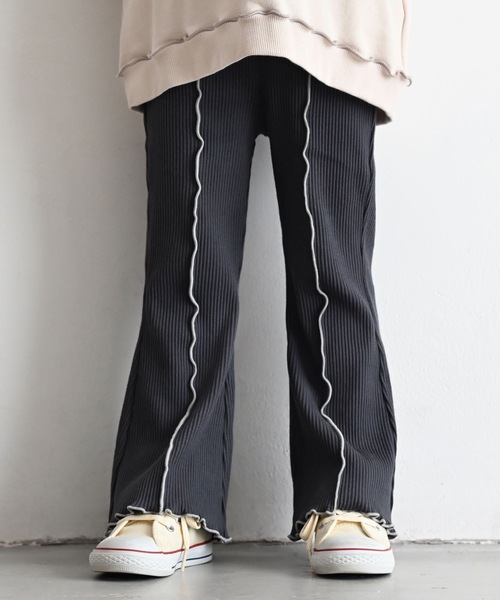 PUPPAPUPO（プッパプーポ）の「メロー フレア パンツ リブ（その他パンツ・キッズ・チャコール/ピンクベージュ/グレイッシュベージュ・70/80/90/100/110）」の2枚目の写真