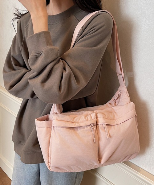 Lace Ladies（レースレディース）の「ソリッドカラー 多ポケット スクエア ソフト ショルダーバッグ（ショルダーバッグ・レディース・ブルー/ブラック/アイボリー/パープル/ピンク・FREE）」の5枚目の写真