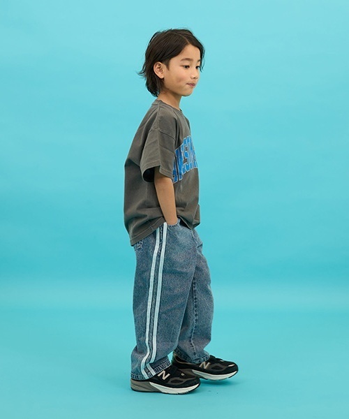 GLAZOS（グラソス）の「【SKIT0LY】デニムラインパンツ（デニムパンツ・キッズ・ライトブルー/ダークブルー・130cm/110cm/100cm/120cm）」の4枚目の写真