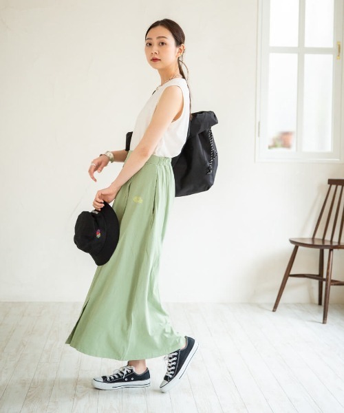 HAYNI(ヘイニ)の「FRUIT OF THE LOOM フルーツオブザルーム ラップ風フレアスカート Mサイズ(スカート・レディース・ライトグレー/ブラウン/ライトグリーン・MEDIUM)」の3枚目の写真