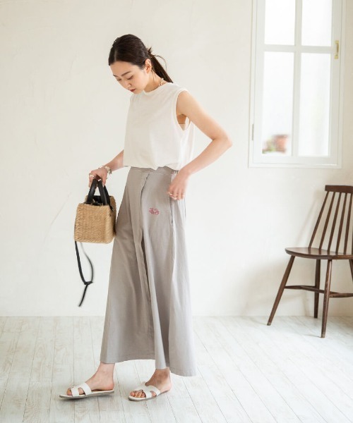 HAYNI(ヘイニ)の「FRUIT OF THE LOOM フルーツオブザルーム ラップ風フレアスカート Mサイズ(スカート・レディース・ライトグレー/ブラウン/ライトグリーン・MEDIUM)」の12枚目の写真