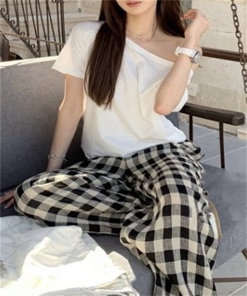 Dream garden(ドリームガーデン)の「ルーズネック2WAYオフショルTシャツ(Tシャツ/カットソー・レディース・グレー/ホワイト/ブラック・S/M/L/XL)」の14枚目の写真