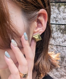 ニッケルフリー アンティークスタッズデザインピアス