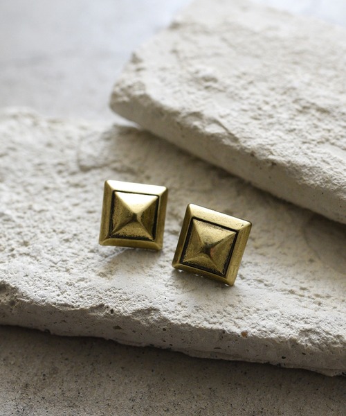 styiro(スタイロ)の「ニッケルフリー アンティークスタッズデザインピアス(ピアス(両耳用)・レディース・ゴールド/シルバー・FREE)」の8枚目の写真