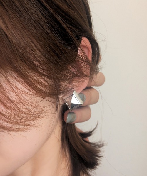 styiro(スタイロ)の「ニッケルフリー アンティークスタッズデザインピアス(ピアス(両耳用)・レディース・ゴールド/シルバー・FREE)」の7枚目の写真