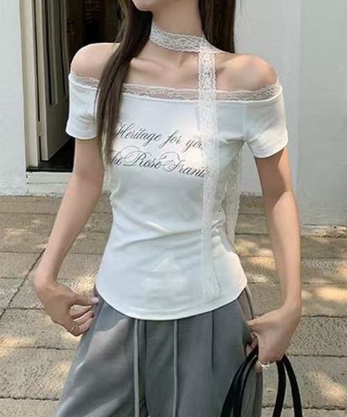 Nia(ニア)の「Nia(ニア)/【レースタイ付き】オフショルダー レースドッキングカットソー Tシャツ(Tシャツ/カットソー・レディース・グレー/ホワイト・MEDIUM/SMALL)」の3枚目の写真