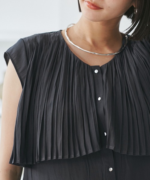 VIS（ビス）の「プリーツデザインブラウス/通勤対応（シャツ/ブラウス・レディース・サックスブルー/キナリ/スミクロ・FREE）」の8枚目の写真