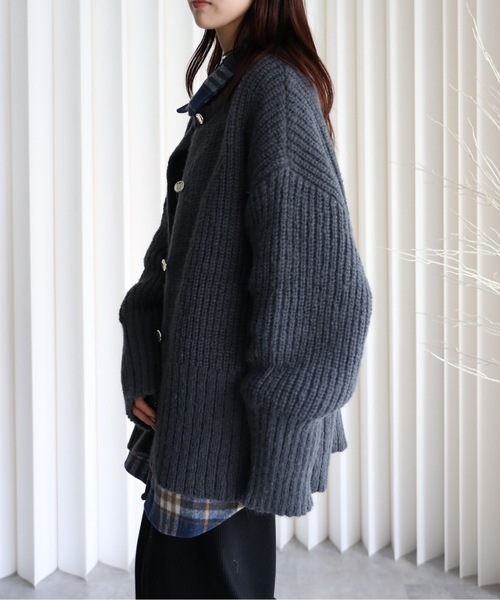 YENNA（イェンナ）の「【モヘア風ニットオーバーカーディガン】前後