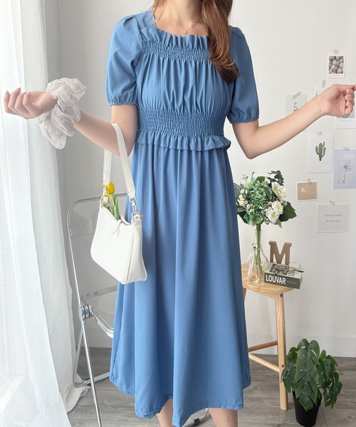 Amulet（アミュレット）の「甘さとモードが溶け合う◎　シャーリングパフスリーブワンピース（ワンピース・レディース・ブラック/ブルー・S/M/L）」の4枚目の写真
