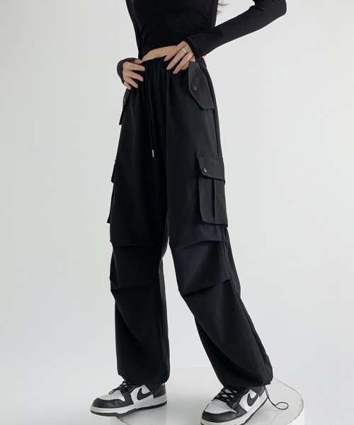 ブラック ワイドパンツ ドローコード付き