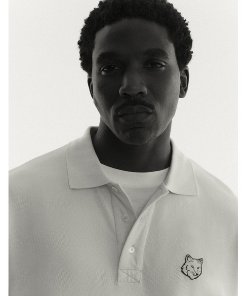 Maison Kitsune(メゾンキツネ)の「FOX HEAD OVERSIZE POLO(ポロシャツ・メンズ・ブラック/ネイビー/ダークグレー/ライトグリーン系/ベビーピンク・XS/S/M/L/XL)」の11枚目の写真