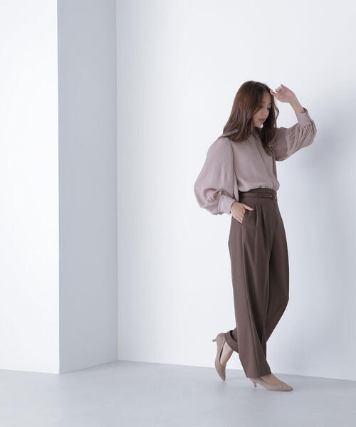 NATURAL BEAUTY BASIC（ナチュラルビューティーベーシック）の「◇【CLASSY.掲載】【ちょうど、いい服】くびれ仕込みベルテッドパンツ（その他パンツ・レディース・ブラック/ベージュ/イエロー/ブラウン・LARGE/SMALL/MEDIUM/P/S）」の11枚目の写真