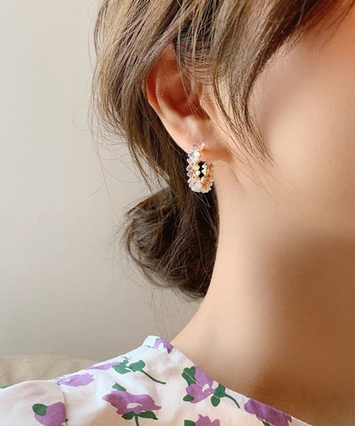 yu-ka(ユーカ)の「YU-KA:フラワーデザインフープピアス flower design hoop pierce(ピアス(両耳用)・レディース・ゴールド/シルバー・FREE)」の4枚目の写真