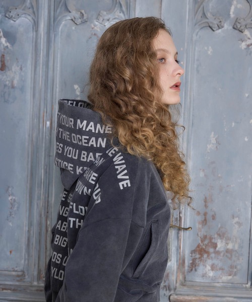 Cepica（セピカ）の「バックロゴショートパーカー（パーカー・レディース・グレー/チャコールグレー・FREE）」の5枚目の写真