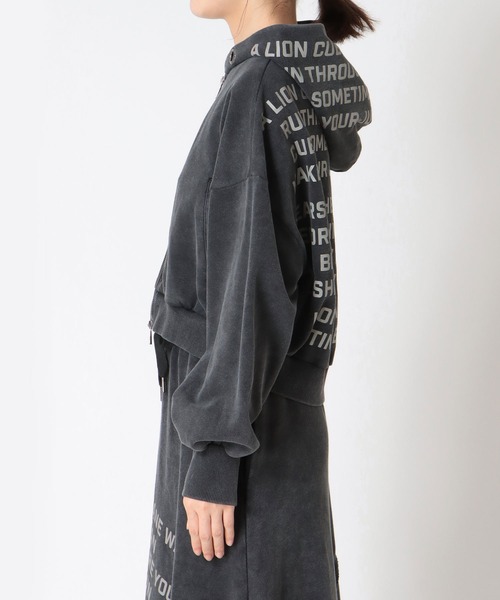 Cepica（セピカ）の「バックロゴショートパーカー（パーカー・レディース・グレー/チャコールグレー・FREE）」の17枚目の写真