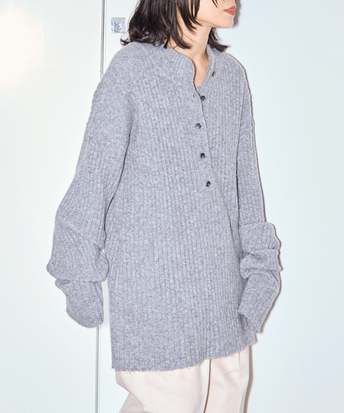 CITYSHOP（シティーショップ）の「RIB HENRY NECK SWEATER：ニット（ニット/セーター・レディース・ホワイト/ブラック/グレー・FREE）」の3枚目の写真