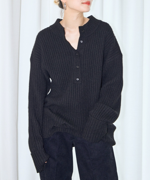 CITYSHOP（シティーショップ）の「RIB HENRY NECK SWEATER：ニット（ニット/セーター・レディース・ホワイト/ブラック/グレー・FREE）」の2枚目の写真