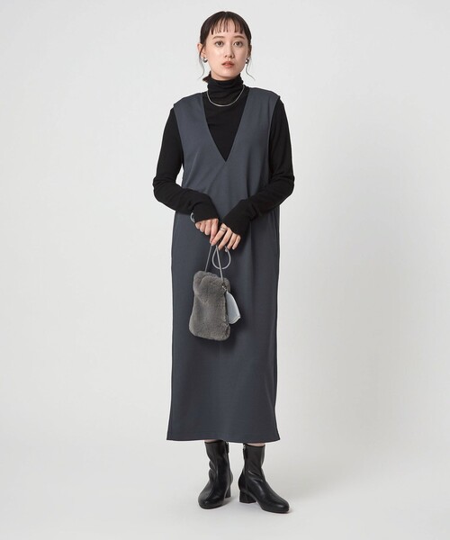 green label relaxing（グリーンレーベルリラクシング）の「ディープ Vネック ジャンパースカート（ジャンパースカート・レディース・ベージュ/ブラック/ダークグレー・FREE）」の3枚目の写真