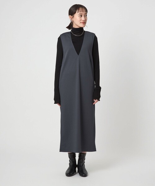 green label relaxing（グリーンレーベルリラクシング）の「ディープ Vネック ジャンパースカート（ジャンパースカート・レディース・ベージュ/ブラック/ダークグレー・FREE）」の13枚目の写真