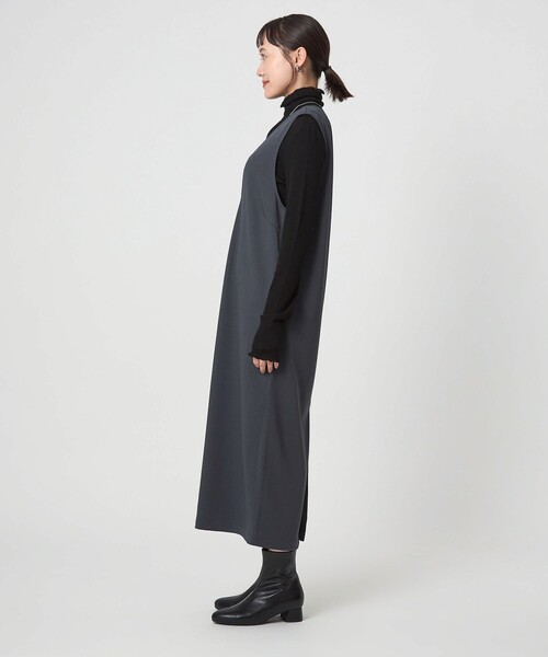 green label relaxing（グリーンレーベルリラクシング）の「ディープ Vネック ジャンパースカート（ジャンパースカート・レディース・ベージュ/ブラック/ダークグレー・FREE）」の14枚目の写真