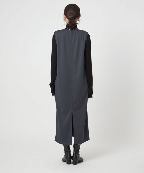 green label relaxing（グリーンレーベルリラクシング）の「ディープ Vネック ジャンパースカート（ジャンパースカート・レディース・ベージュ/ブラック/ダークグレー・FREE）」の15枚目の写真