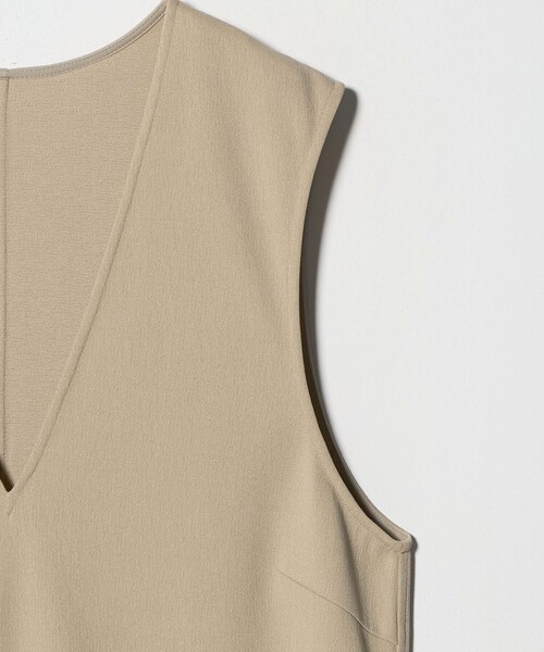 green label relaxing（グリーンレーベルリラクシング）の「ディープ Vネック ジャンパースカート（ジャンパースカート・レディース・ベージュ/ブラック/ダークグレー・FREE）」の19枚目の写真