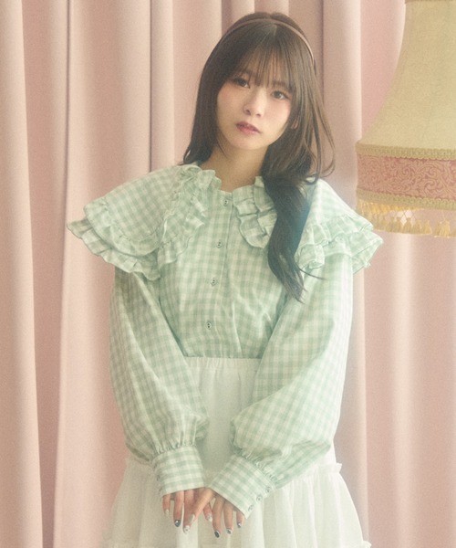 kutir（クティール）の「【クティールとレトロ】ダブル襟フリルアソートブラウス（シャツ/ブラウス・レディース・オフホワイト/ブラウン/グリーン/レッド/イエロー/ピンク/グリーン系その他/レッド系その他・FREE）」の5枚目の写真