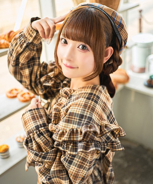 kutir(クティール)の「【クティールとレトロ】ダブル襟フリルアソートブラウス(シャツ/ブラウス・レディース・オフホワイト/ブラウン/グリーン/イエロー/レッド・FREE)」の13枚目の写真