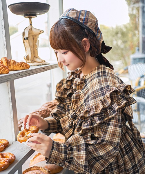 kutir(クティール)の「【クティールとレトロ】ダブル襟フリルアソートブラウス(シャツ/ブラウス・レディース・オフホワイト/ブラウン/グリーン/イエロー/レッド・FREE)」の8枚目の写真