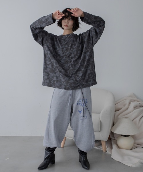 VACANCY（ヴァカンシー）の「オリジナルロゴプリントカーブ切替スウェットパンツ（スウェットパンツ・レディース・チャコールグレー/オフホワイト/グレー・FREE）」の19枚目の写真