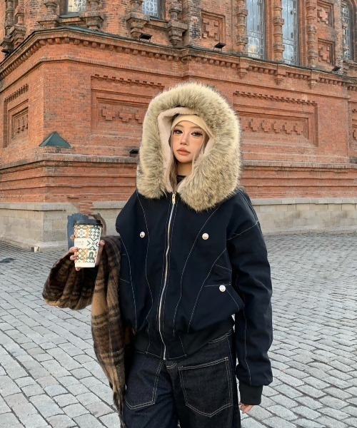 almo（アルモ）の「【LAMPOON】フェイクファーフードブルゾン