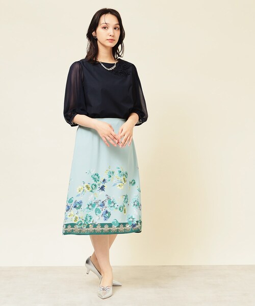 Sunauna（スーナウーナ）の「【フラワーモチーフ付き／袖シフォン】肘下丈ブラウス（シャツ/ブラウス・レディース・ネイビー/ボルドー・38/40）」の17枚目の写真