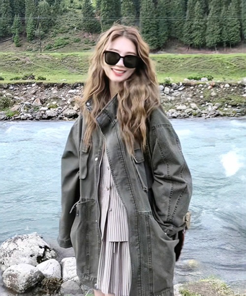 DEVICE（デバイス）の「オーバーサイズ デニム カラー ミリタリー ジャケット ブルゾン（デニムジャケット・レディース・カーキ・FREE）」の3枚目の写真