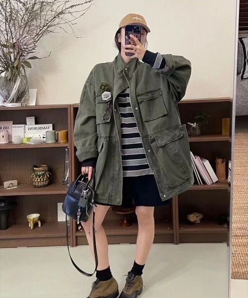 DEVICE（デバイス）の「オーバーサイズ デニム カラー ミリタリー ジャケット ブルゾン（デニムジャケット・レディース・カーキ・FREE）」の18枚目の写真